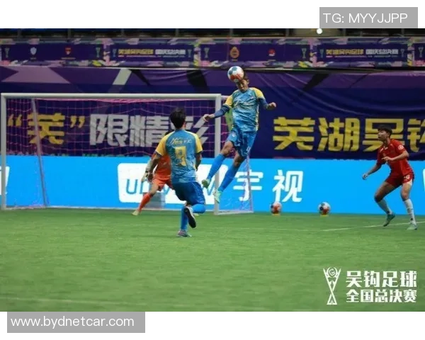 足球明星冯潇的职业生涯与成就全景回顾及个人简历分析