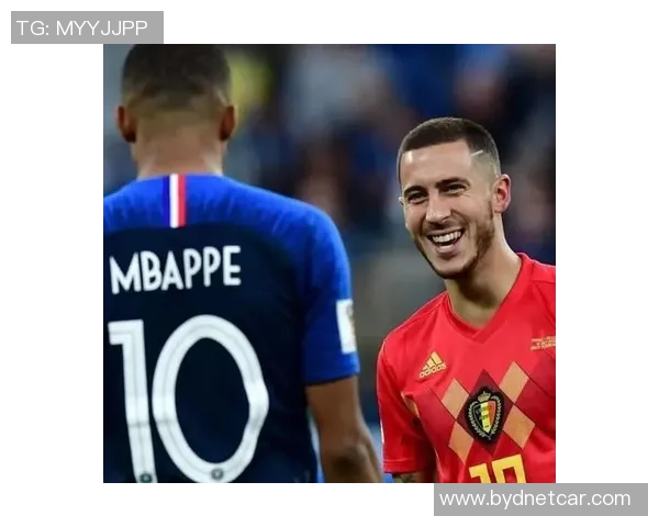 近期足球明星退役名单揭晓传奇球员告别绿茵场的感人时刻